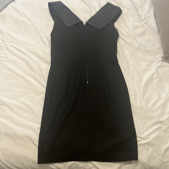 Size 4 Alice and Olivia black knee/right above the knee length dress - Picture 3 of 3